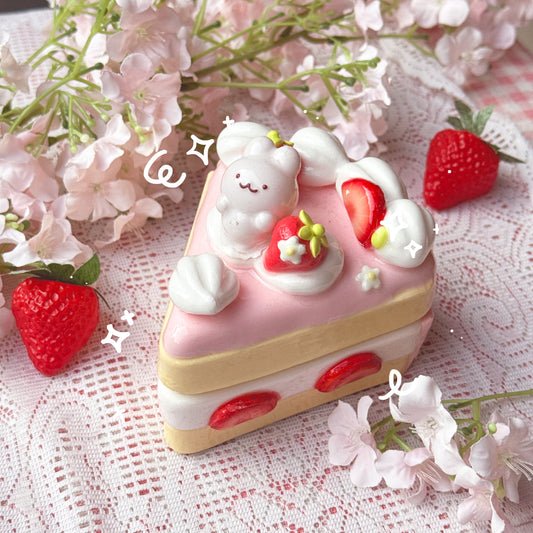 Sliced Strawberry Cake Jewelry Boxes